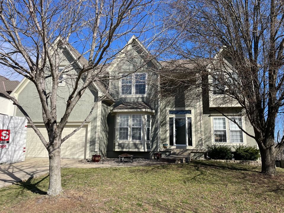 South Overland Park Estate Sale with Huge Speaker Collection, 15833