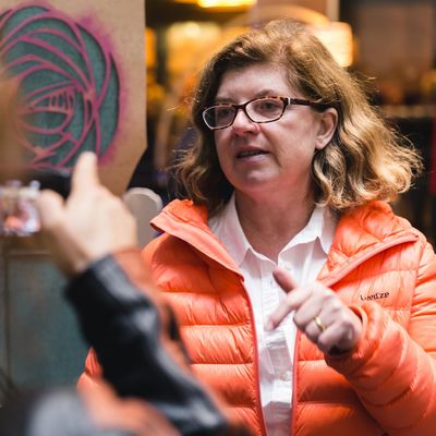 Elisabeth Viguie Culshaw @ The Lansdowne House  logo