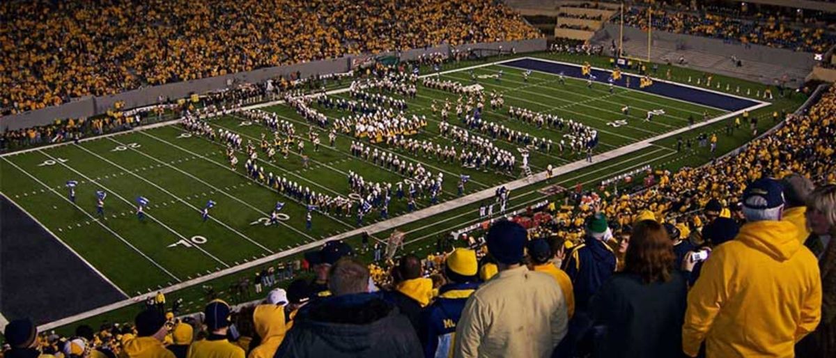West Virginia Mountaineers at Utah Utes Football at Rice Eccles Stadium ...