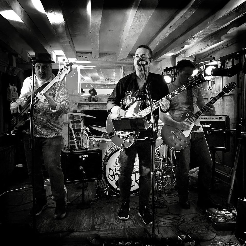 The Boomers Addlestone, The Pelican, Addlestone, December 8 2023