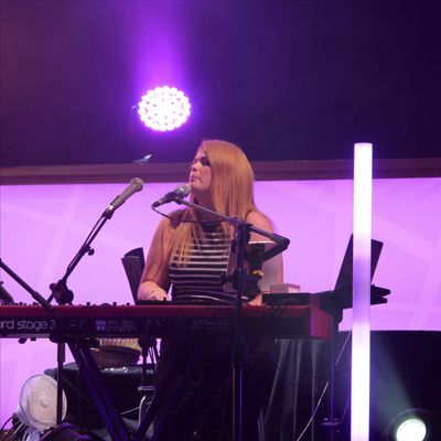 Amber Miskimmin logo