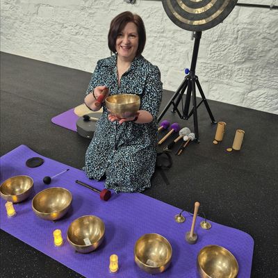 mandy@revive annan logo