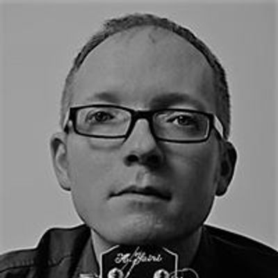 Chris Newcombe Live