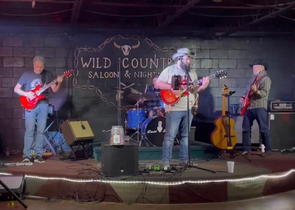 Sues Wings & Things (Full Band), Sue's Wings & Things, Williamston