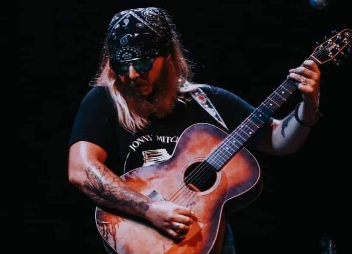 Anthony Garner Live At Buckets Sports Bar and Grill in Harrison!!??, Buckets Sports Bar & Grill