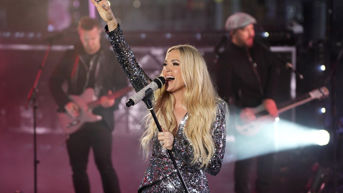 Country Calling Festival: Carrie Underwood  Luke Bryan & Luke Combs -  3 Day Pass, 2 October | AllEvents