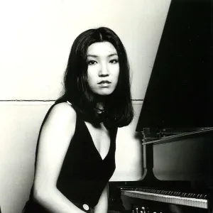 Yumi Arai in 千代田区