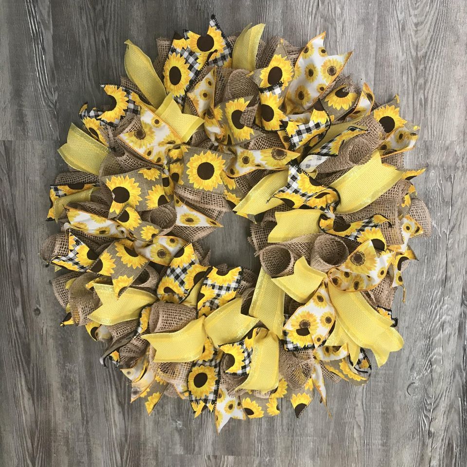 Basic Ruffle Ribbon Wreath Workshop, The Fancy Crow Creative Studio ...
