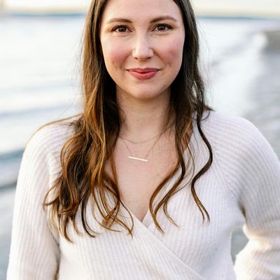 Caitlin Spence at Lake logo