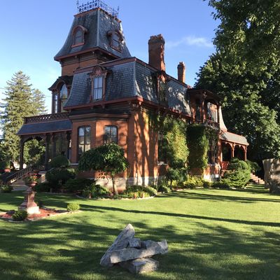 Art of Ideas Gallery and Historical House