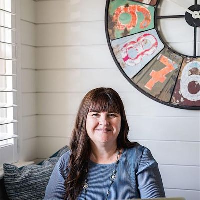 Joanne Free Coaching & Consulting logo