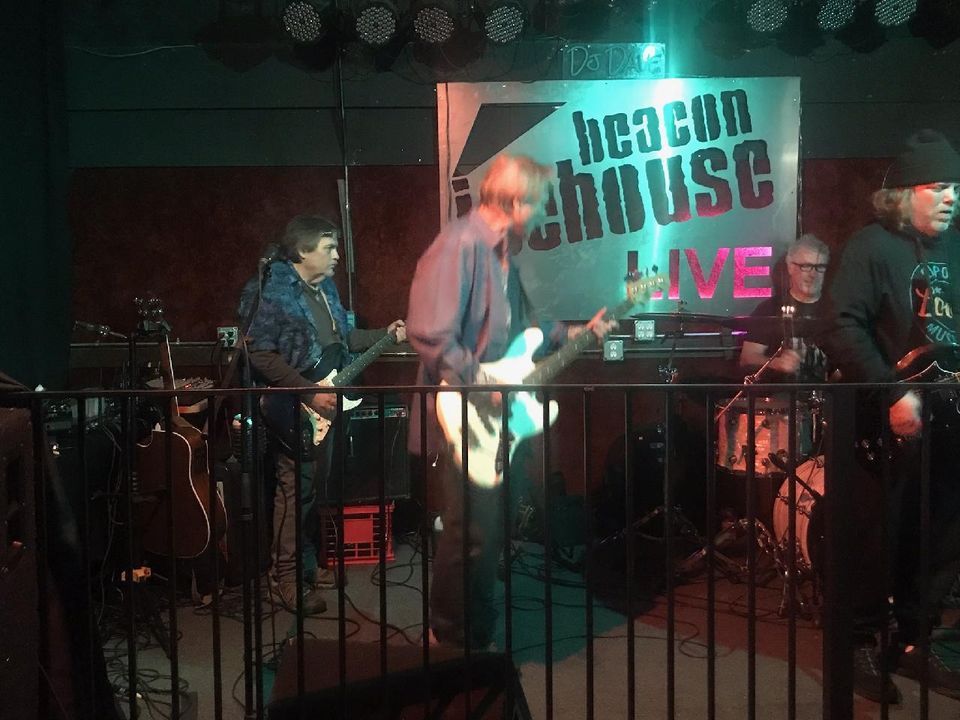 Jam Night at Beacon Icehouse Keller Gunner Lou Derrick, Beacon