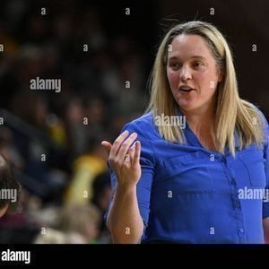 North Dakota Fighting Hawks Womens Basketball vs. South Dakota Coyotes