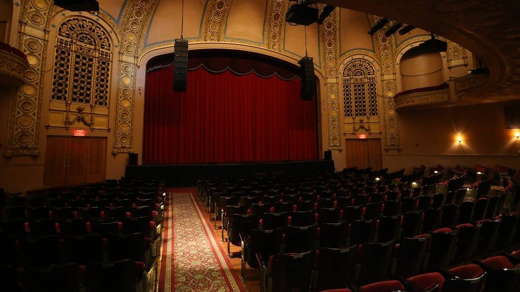 Tell It Like It Is: Iowa Storytellers Project "Hearts on Fire", 10 February | Event in Des Moines