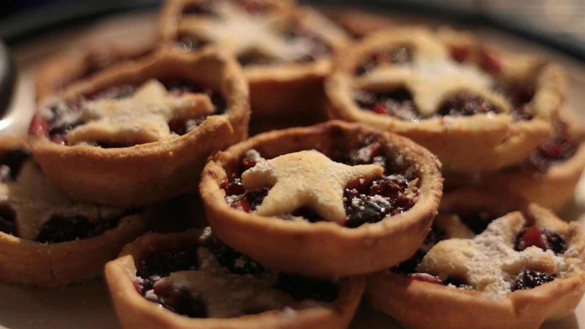 Rum, Spice and All Things Nice: A Wyrd Christmas Workshop, 25 November | Event in Ringwood | AllEvents