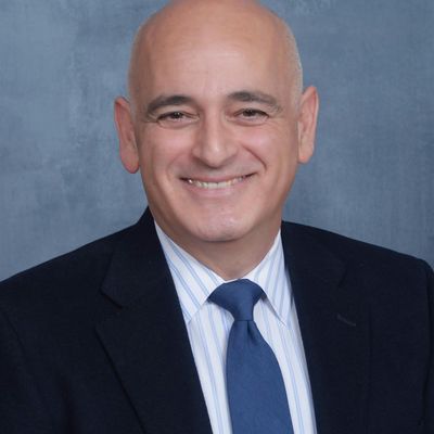 David Mashian at MoneyMac logo