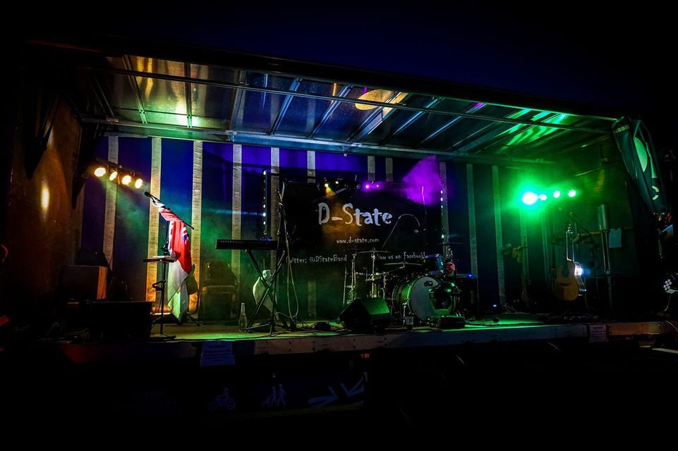 DState at the Red Lion, Red Lion Inn Sturminster Marshall, Three