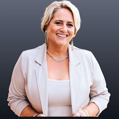 Elise Sharpless logo