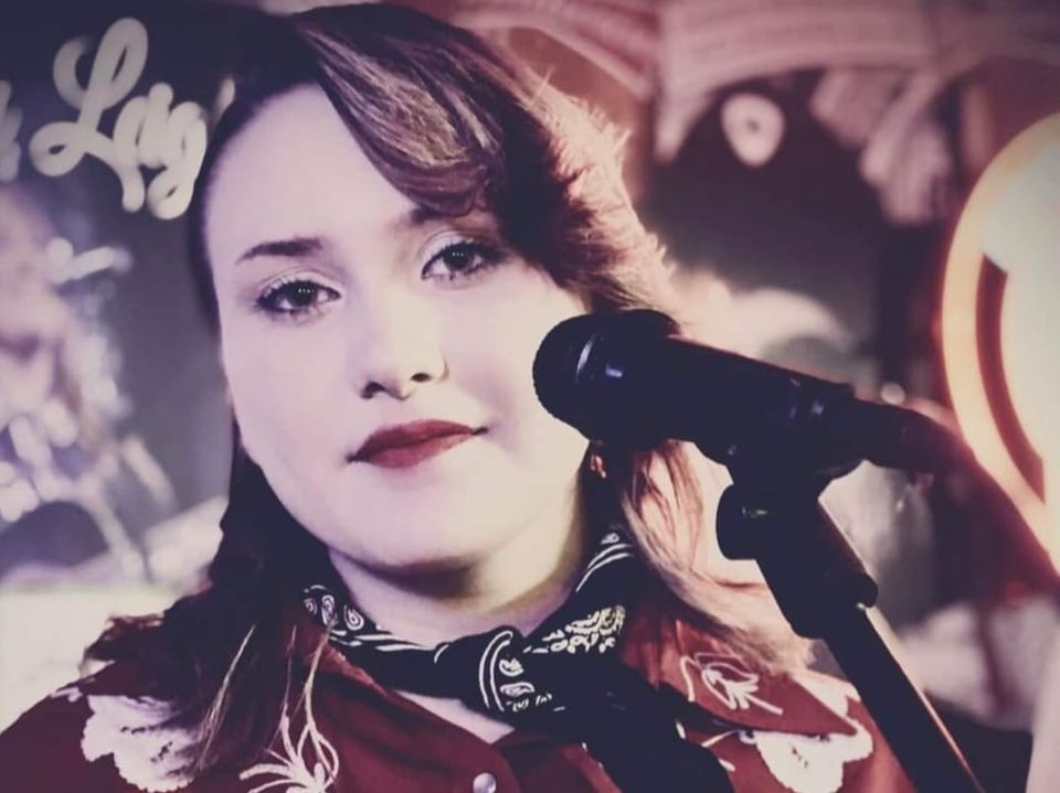 Ruby Leigh at The Quarry Wine Garden, The Quarry Wine Garden, New Melle