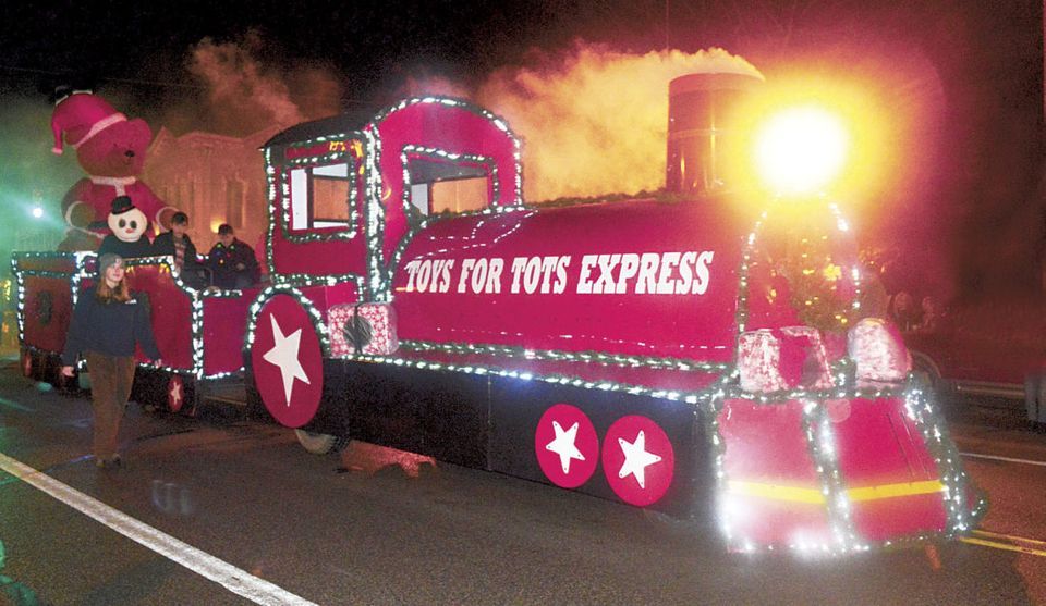 Christmas Parade on Main Street in Boonville in collaboration w