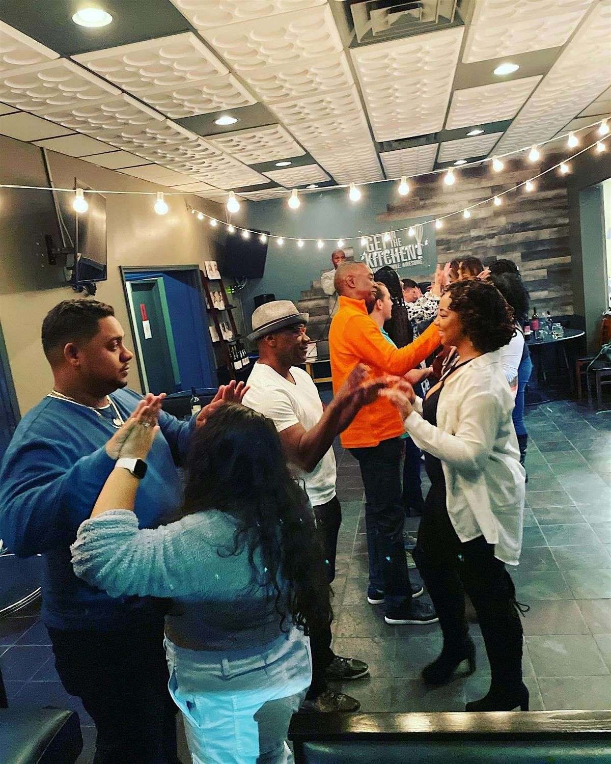 Dinner & Dancing: Tapas & Salsa Dance Lessons, 16 January | Event in Chicago | AllEvents