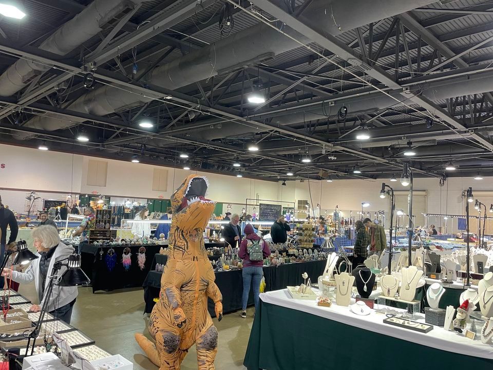 Raleigh Rocks, Minerals, crystals,, Fossil,Beads Gem & Jewelry show