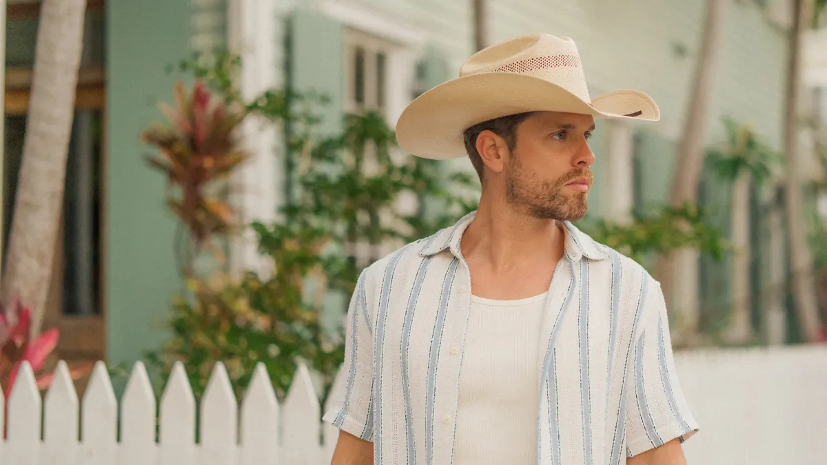 Dustin Lynch, Randy Houser, Larry Fleet, Vincent Mason, Lauren Watkins, Owen Riegling, Aidan Canfield, Joe Clark, Dipper, Mood, Anthony Ray Wright, Outlier, Rusty Bladen, The Mood in Madison, 4 July