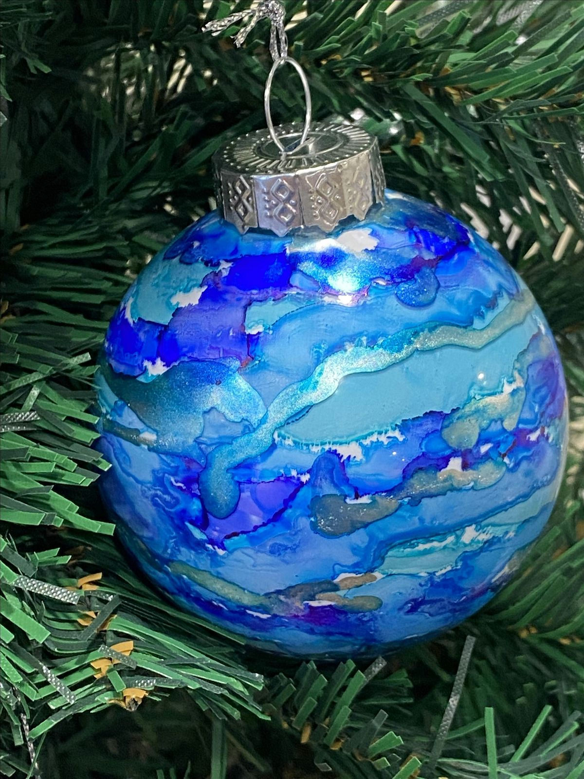 Colorful Holiday Ornaments — A Creative Class at Riddle Hill Homestead, 11 December | Event in Grafton | AllEvents
