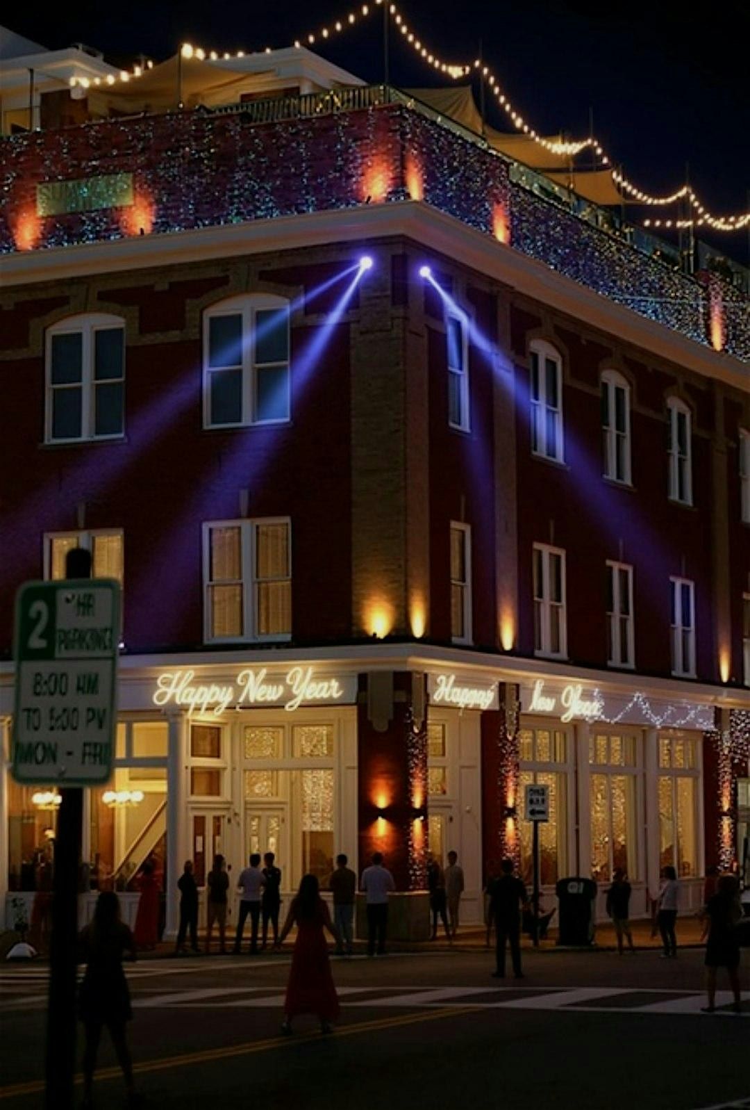 SUMMERS NEW YEARS EVE UNDER THE STARS EXTRAVAGANZA 2025