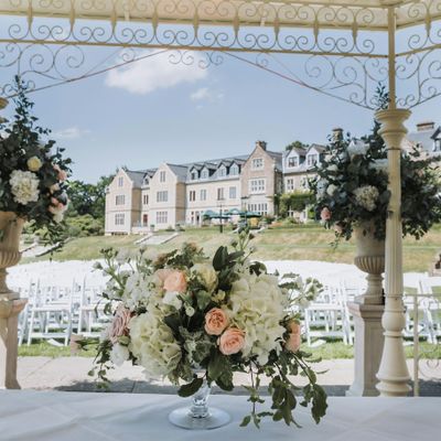 South Lodge Hotel logo