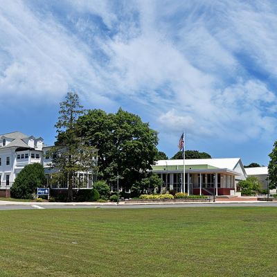 Shore Country Day School logo