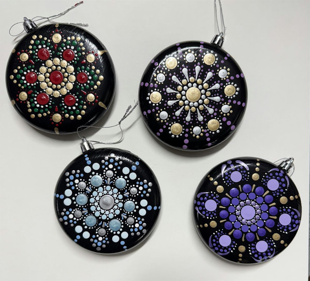 Mandala Christmas Ornaments with Beth Goulet at Moonstone Art Studio, 3 December | Event in Warwick | AllEvents