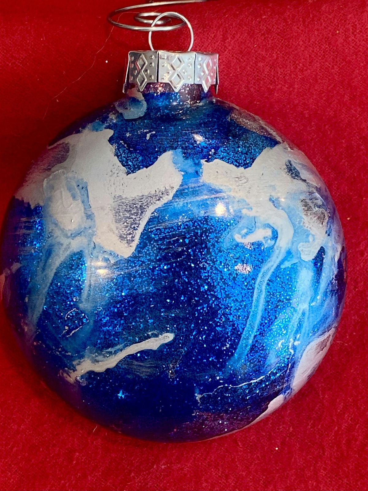 Color Flow Ornaments: A Relaxing Holiday Workshop, 13 December | Event in Grafton | AllEvents
