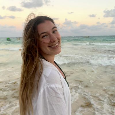 Alexandra Tanase logo