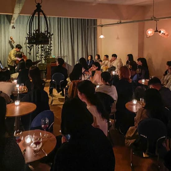 하우스 오브 블루: 서촌 작은 유럽 빈티지 재즈바 — 하우스 오브 블루