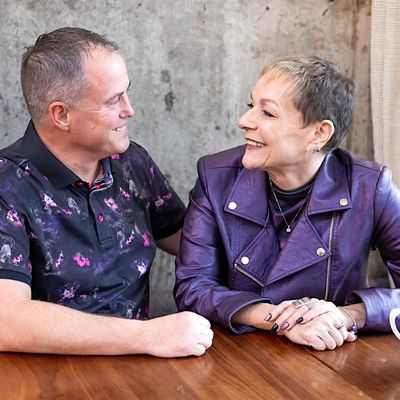 Roz & Sean Woodland logo