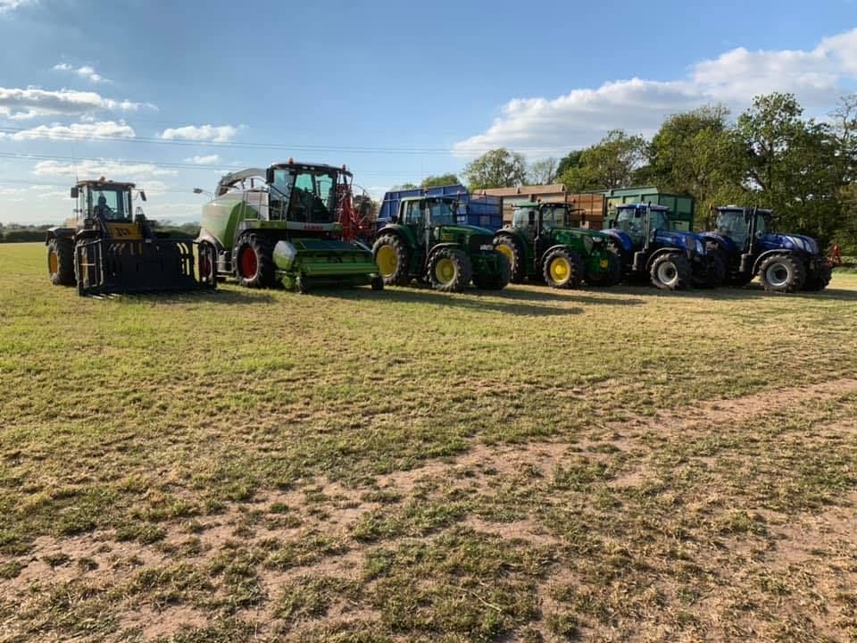 2022 Tnt Christmas Line Up Ashbourne Christmas Tractor Lights 2022, December 17 2022 Online