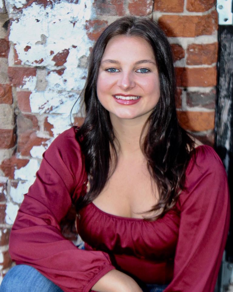 Acoustic Sessions Madelyn Tallent, The BUS Bar and Grill, Ocoee