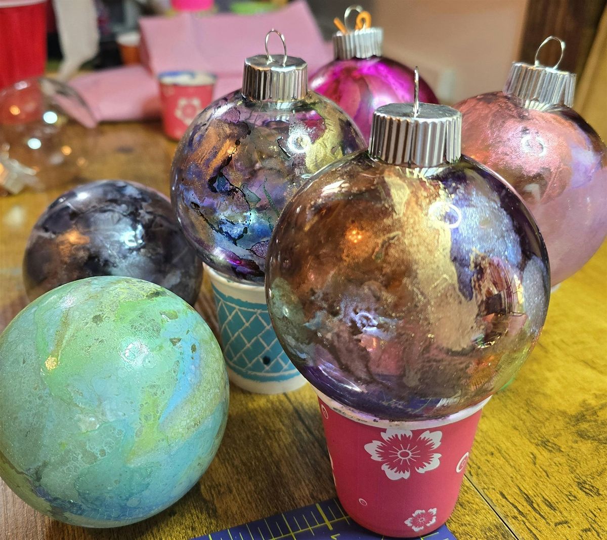 Christmas Ornament Decorating at Murray's Tavern in Clifton, IL., 9 December | Event in Clifton | AllEvents