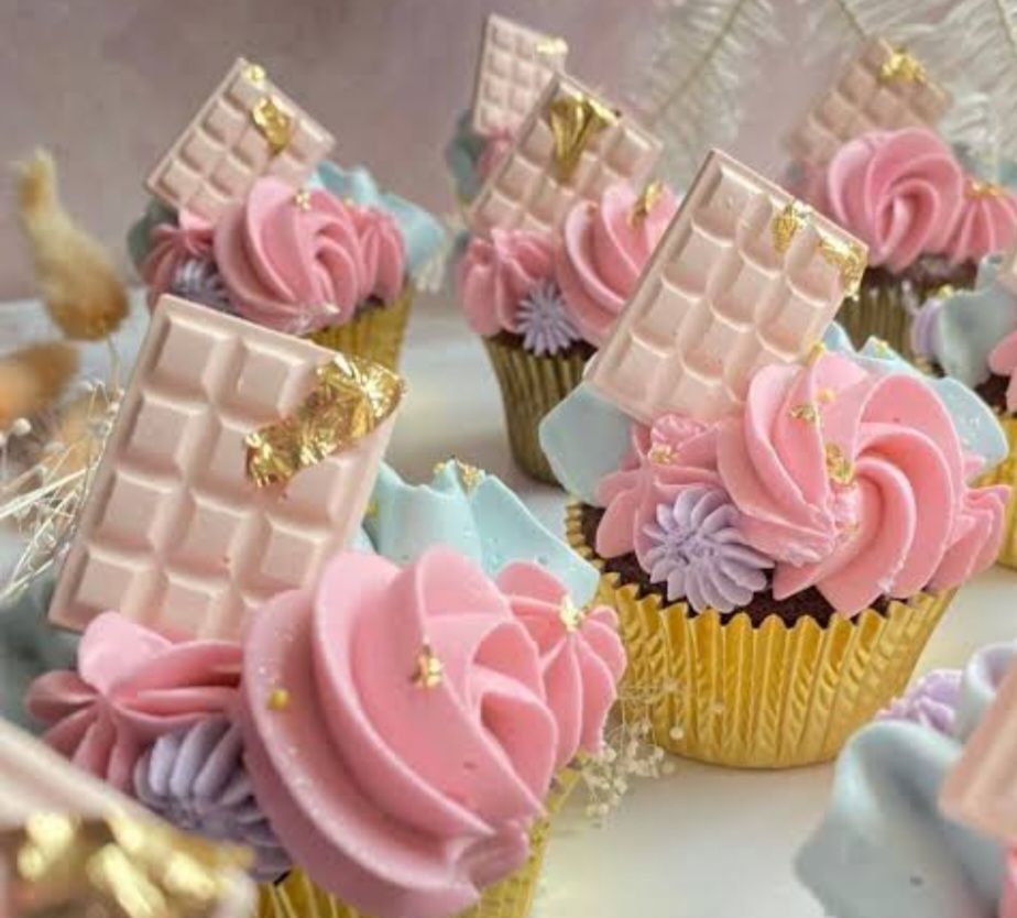 Mini Chocolate Bar Cupcakes Decorating Class , MJ Goods, Bunbury, 18