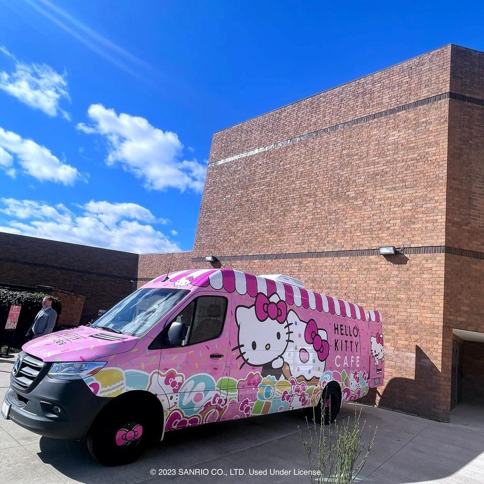 Hello Kitty Cafe Truck East Virginia Beach Appearance, Lynnhaven Mall