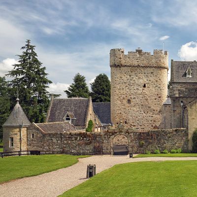 Drum Castle, Garden & Estate logo