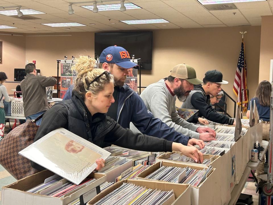 The Albany Record Riot! 20,000 LPs in one room! Let the digging begin ...