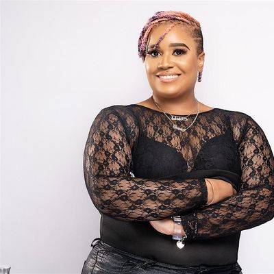 Tanisha Hebron(Tee)