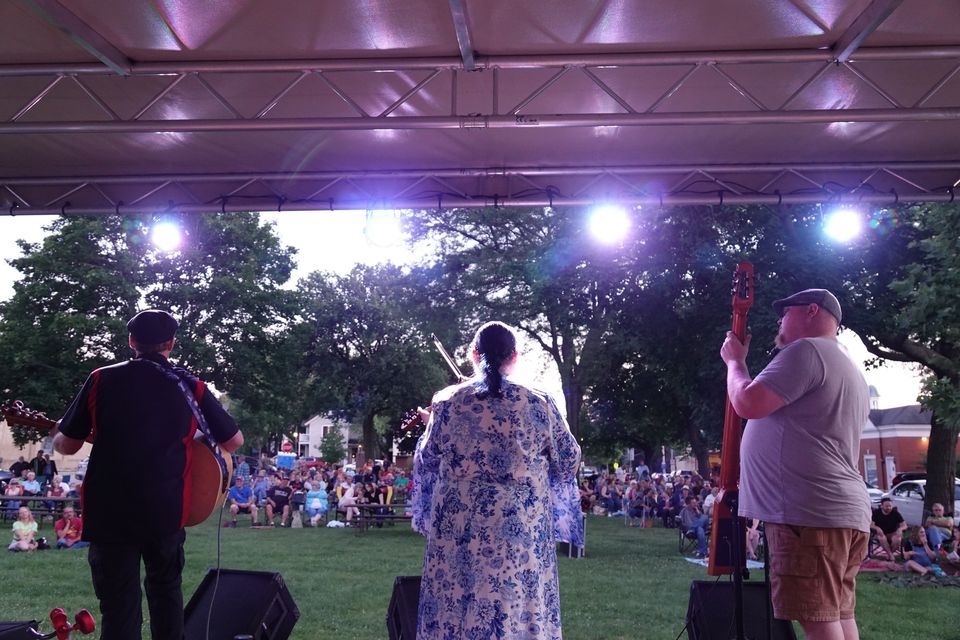 Crossing Back to Bridges, Bridges Bar & Grill, Brodhead, December 1