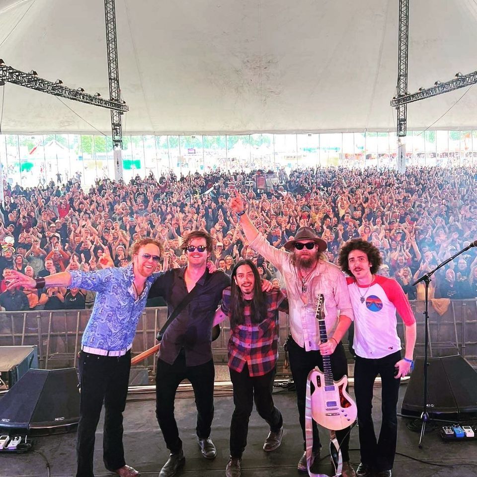 Robert Jon And The Wreck is..SOLD OUT, South Durhams Social Club a