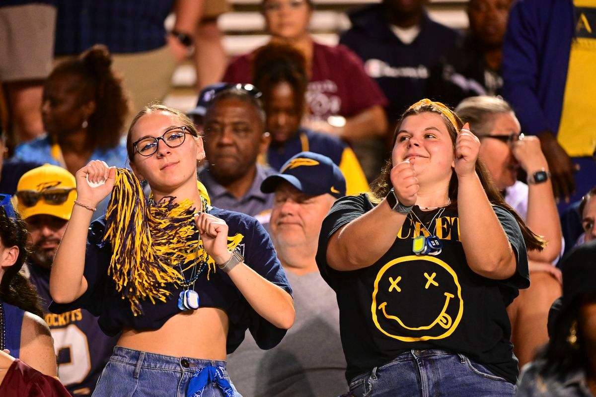 UMass Minutemen at Akron Zips Football at InfoCision Stadium - Summa Field, 4 November | Event in Akron | AllEvents