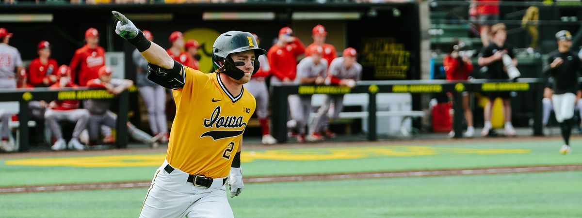 Iowa Hawkeyes vs. Wartburg Knights, 23 February | Event in Iowa City | AllEvents