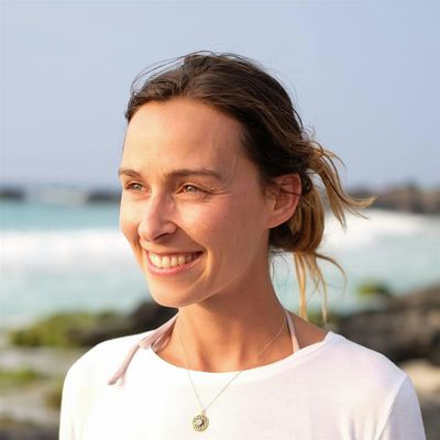 Julie Aiello / Outdoor Yoga SF