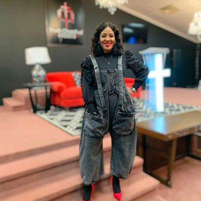 SAVED BAE (TREMAYNE WINN) logo